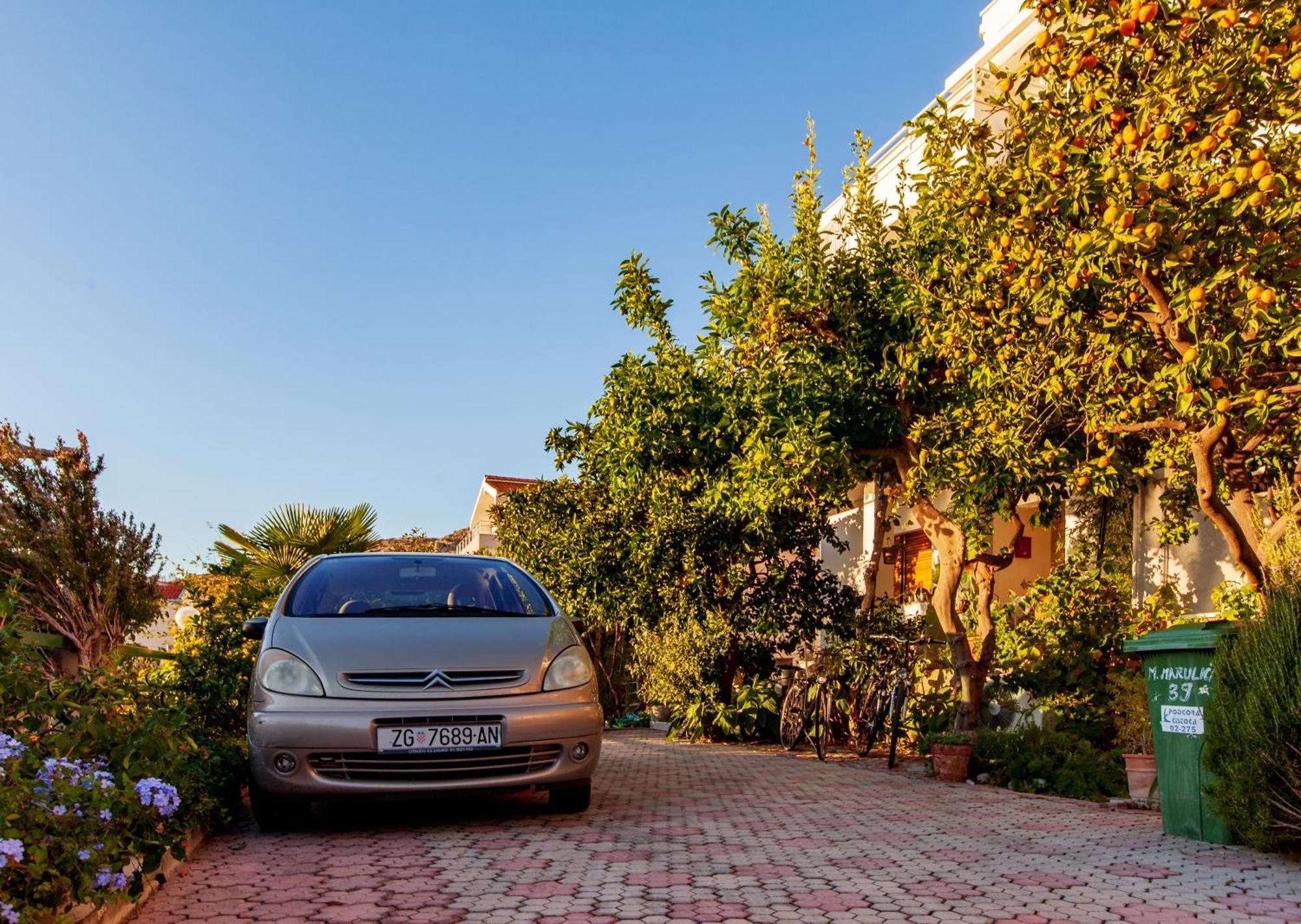 Apartments Marilka Podgora Exterior foto